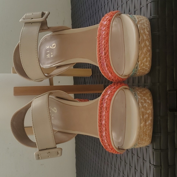 Woven Sandal - Picture 2 of 8